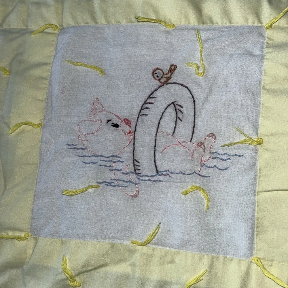 Vintage Baby Blanket Quilt. Pigs. Piggies.‎ 42 X 52. Yellow.